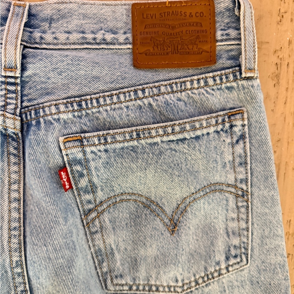 Levi's Light Blue Denim Jeans with Red Tab & Leather Patch